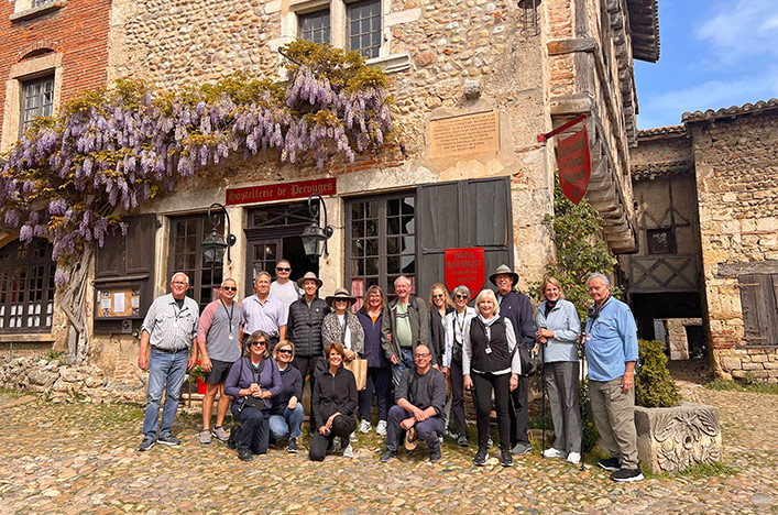 Scenic guests on a land tour