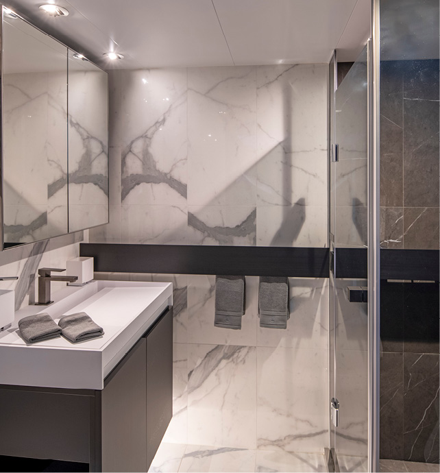 Verandah Suite Bathroom 